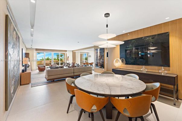 Dining room, Interior, Living room, Pendant Lights, Recessed Lighting