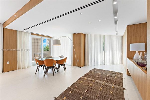 Dining room, Interior, Recessed Lighting