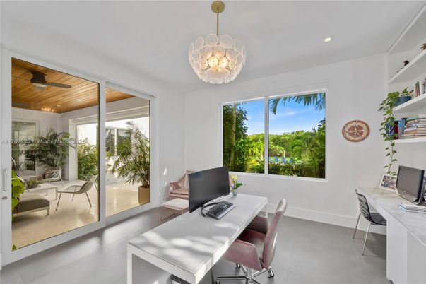 Home Office, Interior, Pendant Lights, Recessed Lighting, Wooden Ceilings