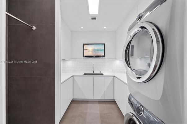 Interior, Recessed Lighting, Washer