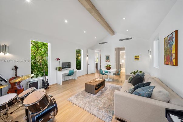 Interior, Living room, Recessed Lighting, Wooden Beams, Wood Texture Flooring