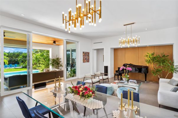 Dining room, Interior, Living room, Pendant Lights, Recessed Lighting
