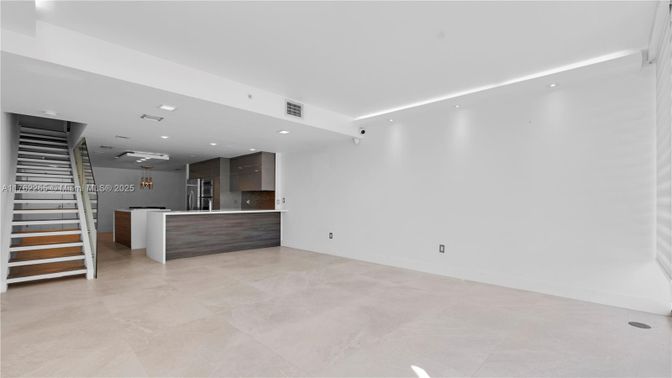 Empty room, Interior, Kitchen, Recessed Lighting