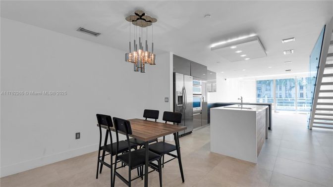 Dining room, Interior, Kitchen, Pendant Lights, Recessed Lighting, Stainless Steel Appliances