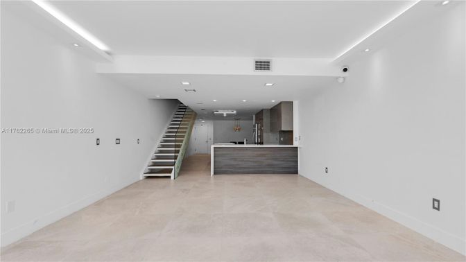 Empty room, Interior, Kitchen, Recessed Lighting