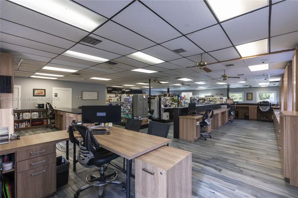 Home Office, Interior, Recessed Lighting, Wood Texture Flooring