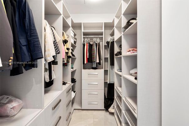 Interior, Walk-in Closets