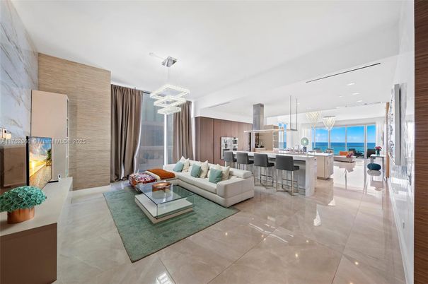 Interior, Kitchen, Living room, Pendant Lights, Recessed Lighting, Stainless Steel Appliances