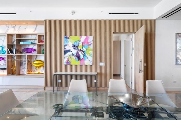 Dining room, Interior