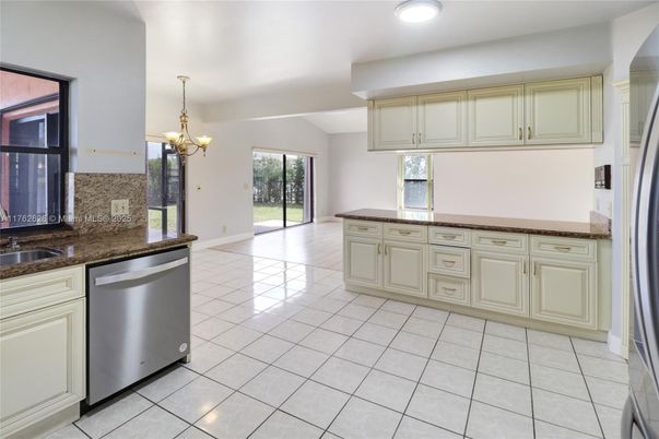 Chandelier, Interior, Kitchen, Recessed Lighting