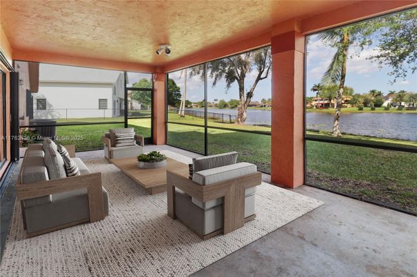 Interior, Living room, Sun Room, Water