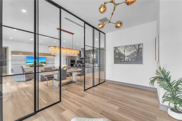 Chandelier, Dining room, Interior, Living room, Recessed Lighting, Wood Texture Flooring