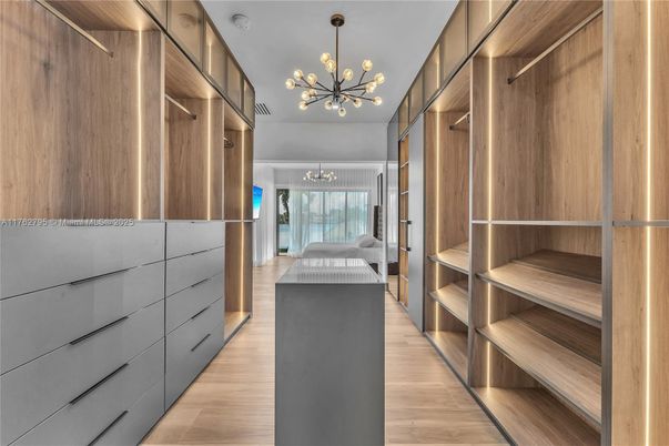 Interior, Pendant Lights, Wood Texture Flooring