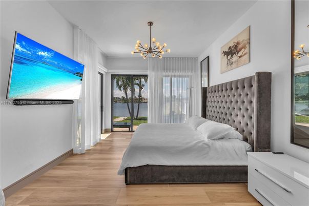 Bedroom, Interior, Pendant Lights, Water, Wood Texture Flooring