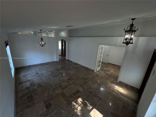 Empty room, Interior, Pendant Lights