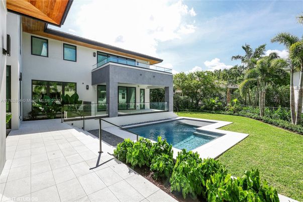 Backyard, Exterior, Pool