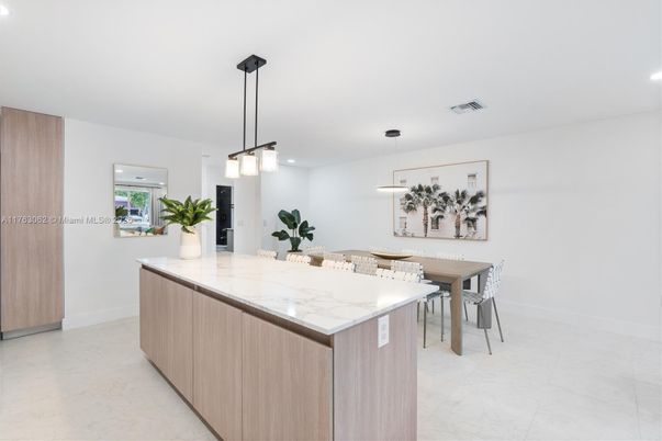 Dining room, Interior, Kitchen, Marble, Pendant Lights, Recessed Lighting