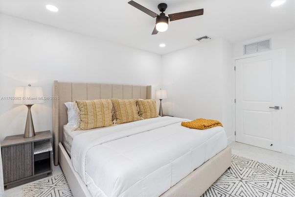 Bedroom, Interior, Recessed Lighting