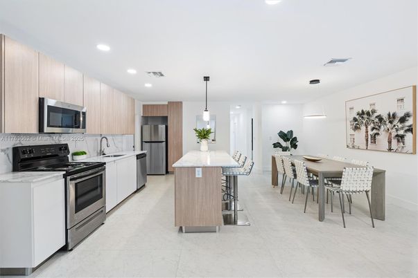Dining room, Interior, Kitchen, Marble, Pendant Lights, Recessed Lighting, Stainless Steel Appliances