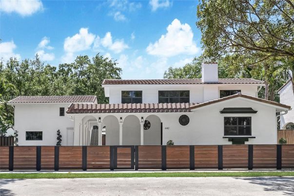 Exterior, Facade, Spanish Mediterranean