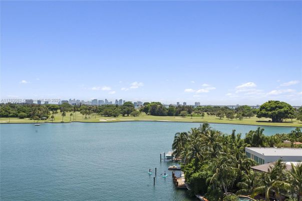 Exterior, Lake