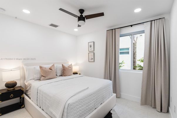 Bedroom, Interior, Recessed Lighting