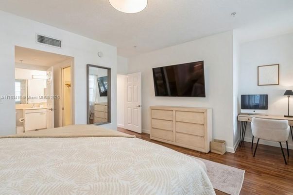 Bedroom, Home Office, Interior, Wood Texture Flooring