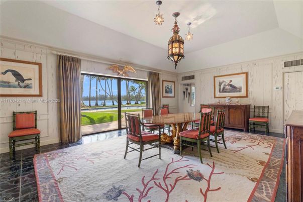 Chandelier, Dining room, Interior