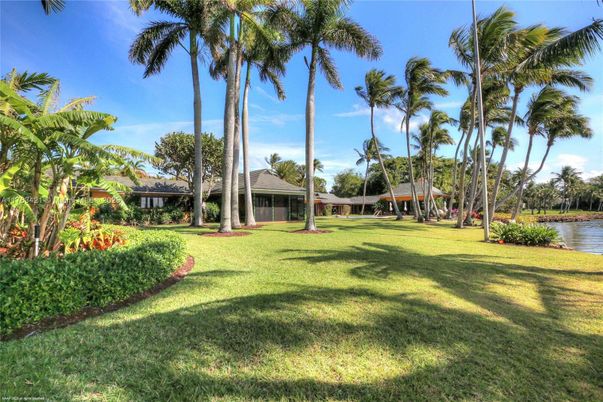 Backyard, Exterior, Lake