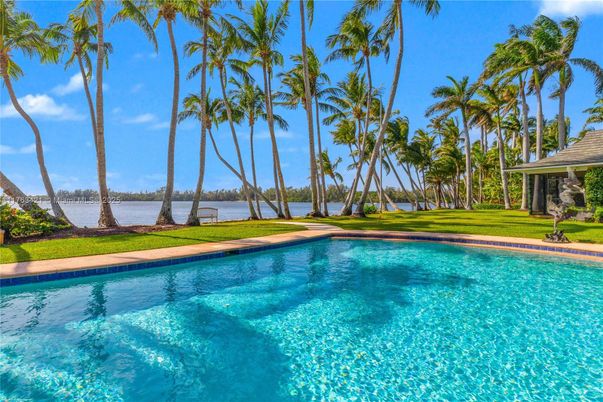 Exterior, Lake, Pool, Water