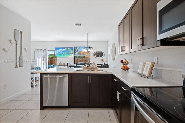 Dining room, Interior, Kitchen, Pendant Lights
