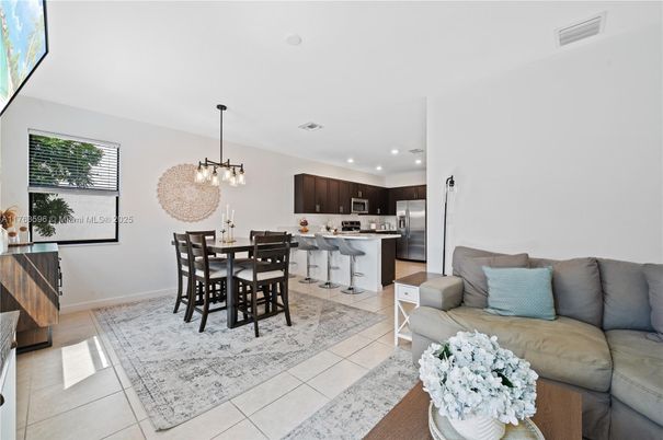 Dining room, Interior, Kitchen, Living room, Pendant Lights, Recessed Lighting, Stainless Steel Appliances