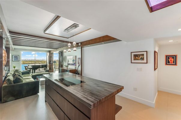 Interior, Kitchen, Living room, Pendant Lights, Recessed Lighting