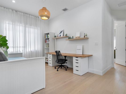 Home Office, Interior, Recessed Lighting, Wood Texture Flooring