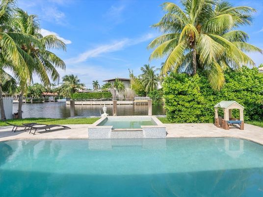 Exterior, Lake, Pool