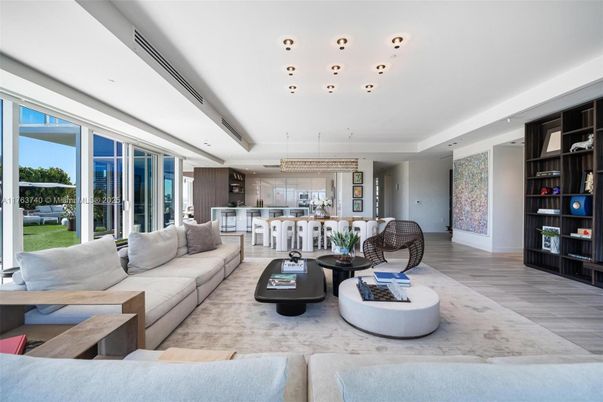 Interior, Living room, Pendant Lights, Recessed Lighting, Wood Texture Flooring