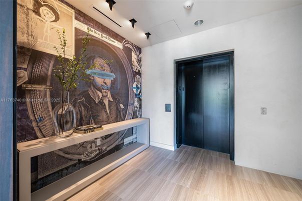 Elevator, Interior
