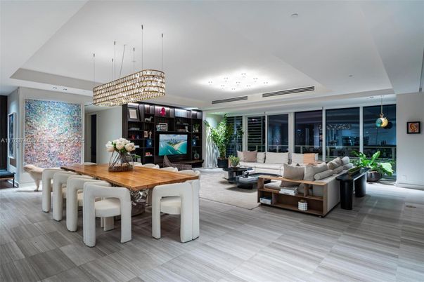Dining room, Interior, Living room, Pendant Lights, Recessed Lighting