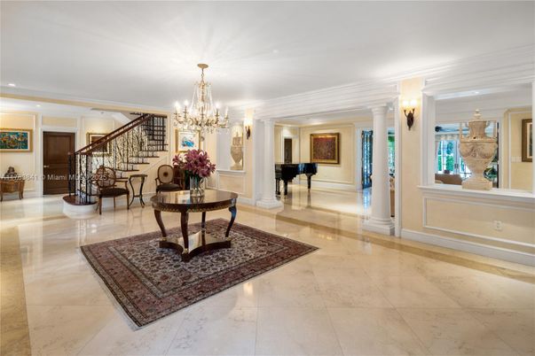 Chandelier, Interior, Piano, Recessed Lighting