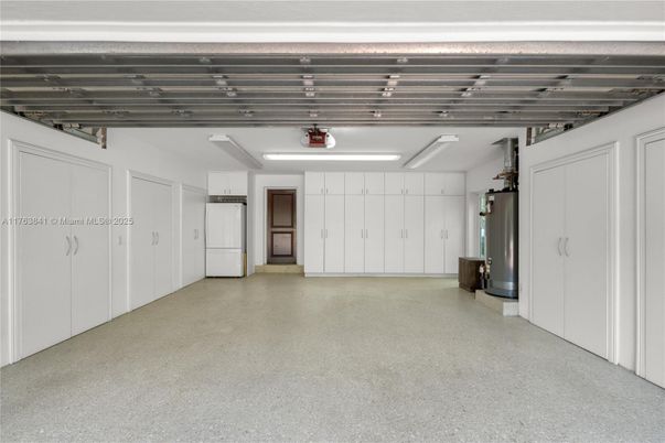 Garage, Interior