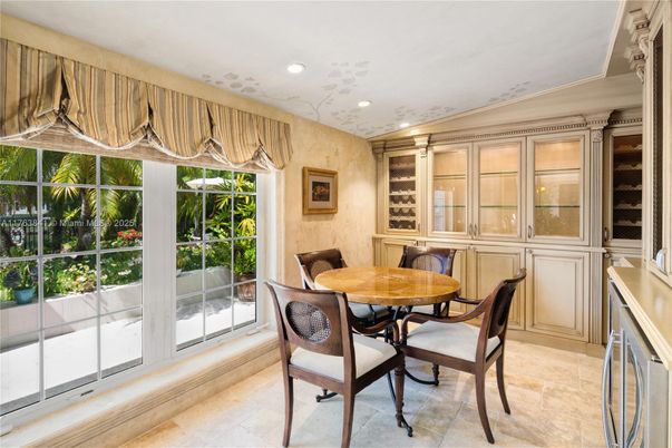 Dining room, Interior, Recessed Lighting