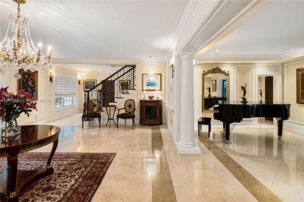 Chandelier, Interior, Piano, Recessed Lighting