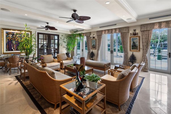 Dining room, Interior, Living room, Recessed Lighting