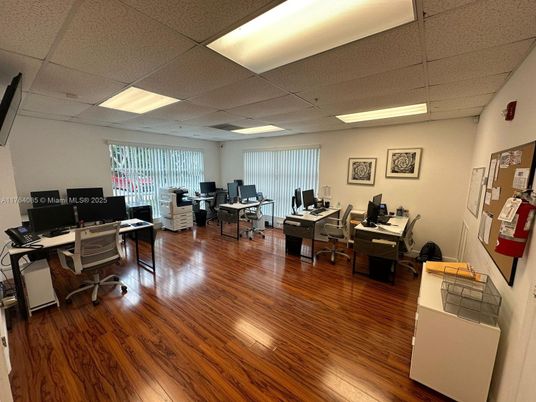 Home Office, Interior, Recessed Lighting, Wood Texture Flooring
