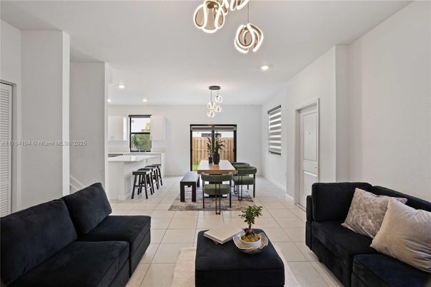 Dining room, Interior, Living room, Pendant Lights, Recessed Lighting