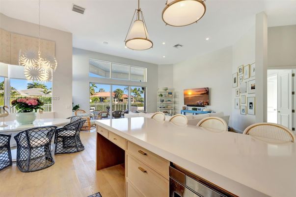 Dining room, Interior, Kitchen, Pendant Lights, Recessed Lighting, Wood Texture Flooring