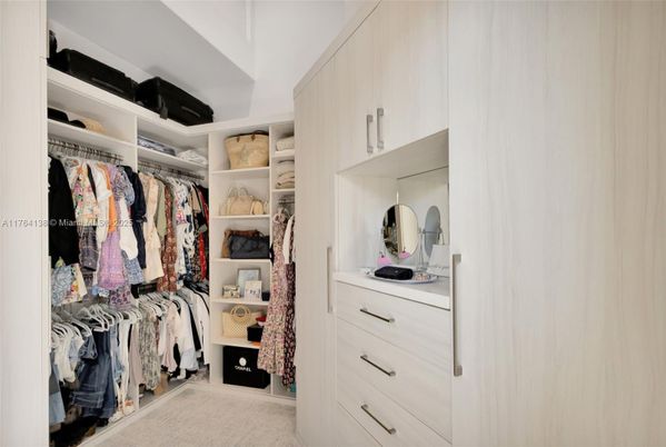 Interior, Walk-in Closets