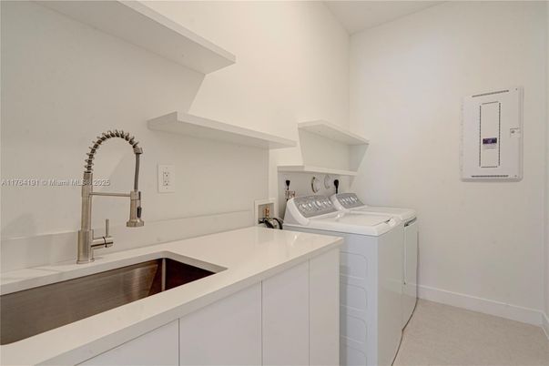 Interior, Washer