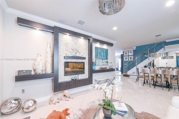 Dining room, Fireplace, Interior, Pendant Lights, Recessed Lighting