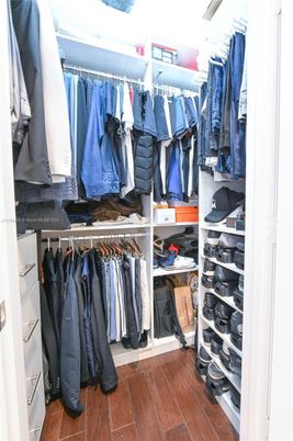 Interior, Walk-in Closets, Wood Texture Flooring